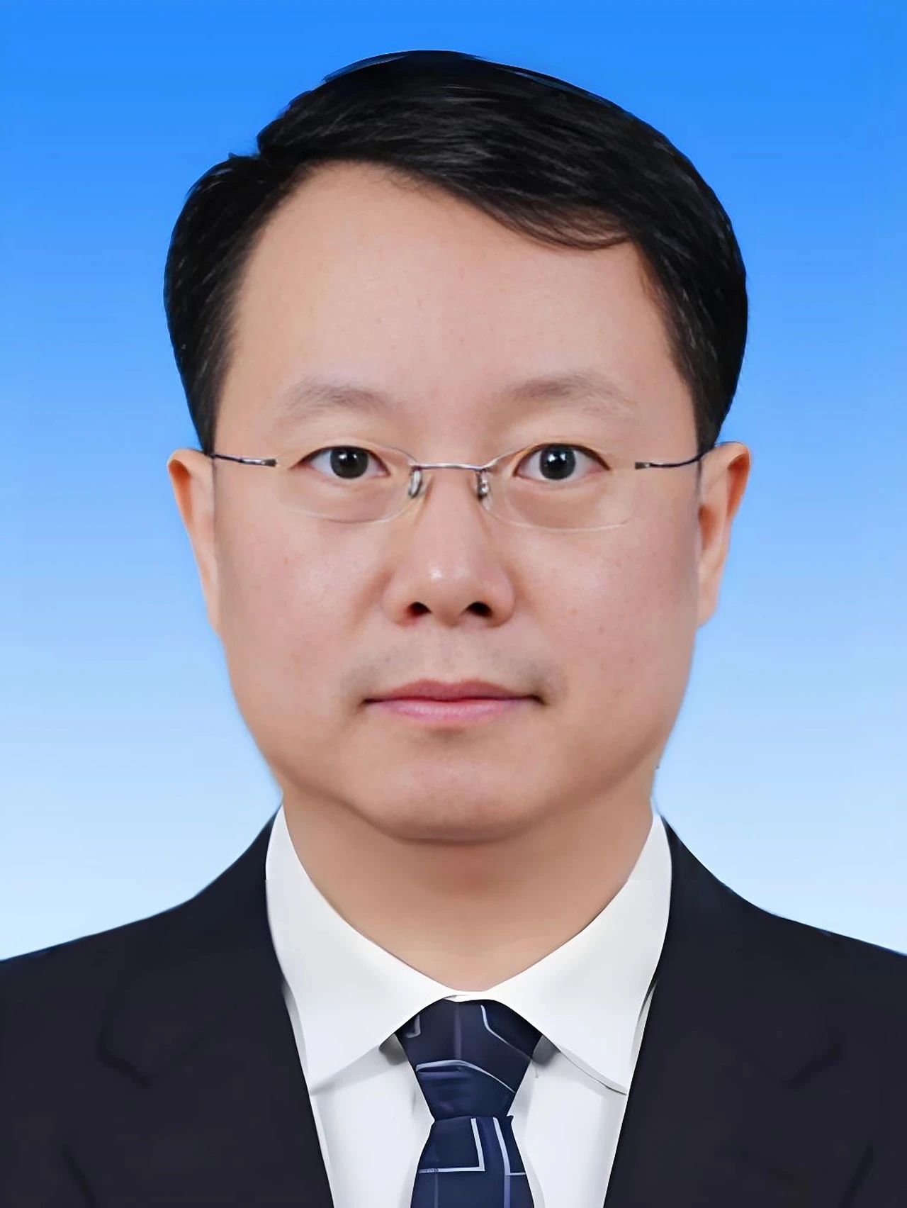 張偉當(dāng)選為瀘州市人民政府市長(zhǎng)
