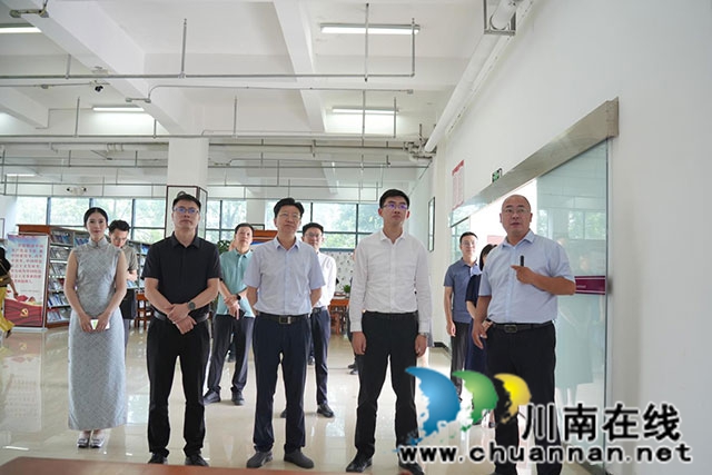 瀘州市委常委、副市長劉偉到四川三河職業(yè)學(xué)院調(diào)研工作