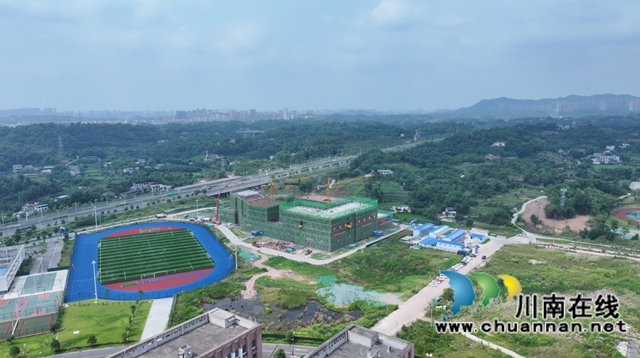 納溪：“干兩頭、歇中間”......納溪錯峰施工保進(jìn)度