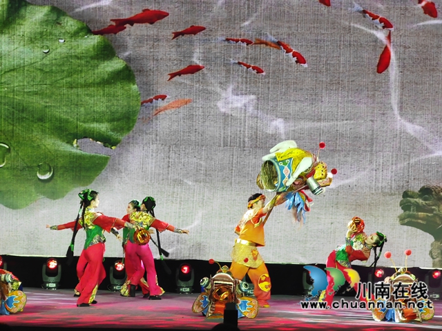 舞蹈《龍橋新韻》1（曾佐然攝）.jpg