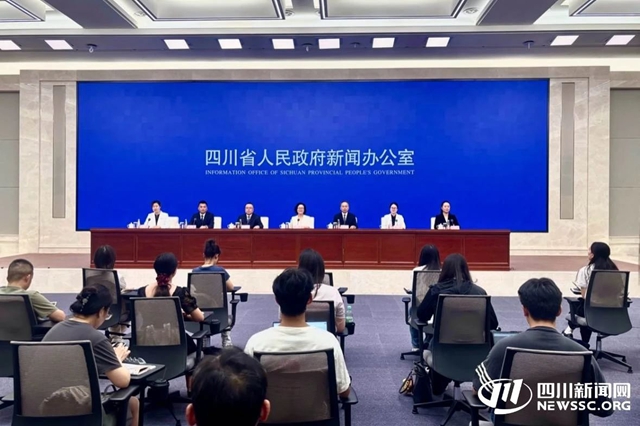 自貢文旅“三張王牌”煥新出圈 “鹽龍燈”怎么玩出新經(jīng)濟(jì)？