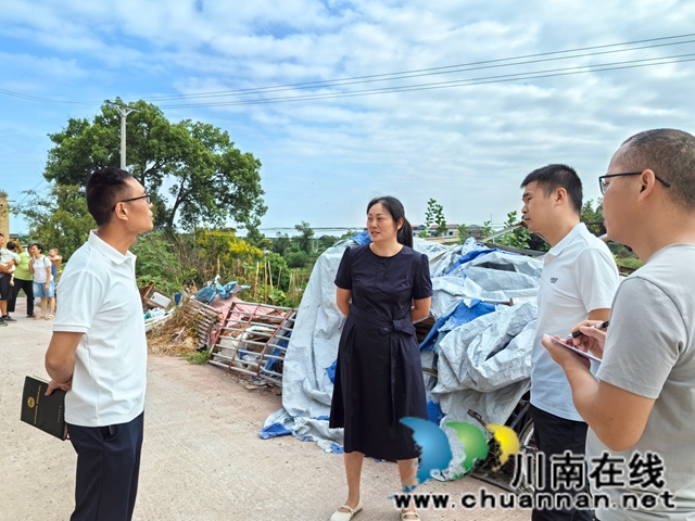 走訪組在瀘縣玄灘鎮(zhèn)新發(fā)站家庭農(nóng)場開展調(diào)研.jpg