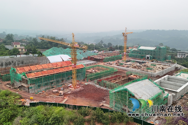 瀘縣農(nóng)村供排水一體化改擴(kuò)建工程凈水廠施工（夏廷貴攝）.JPG