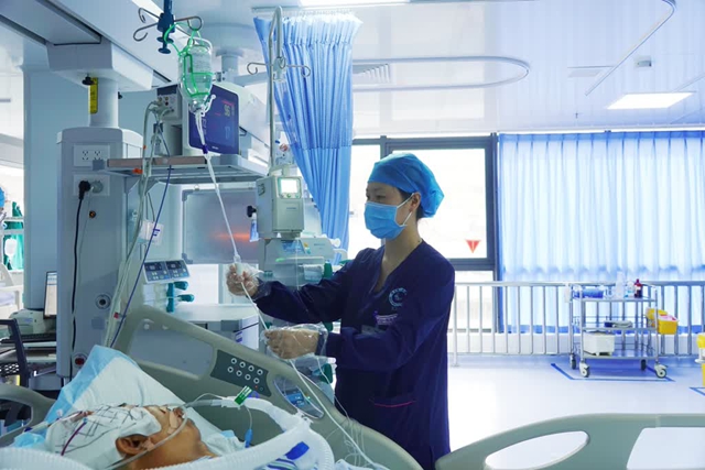 古藺：4歲女童火腿腸卡喉致呼吸困難，危急時刻護士挺身而出