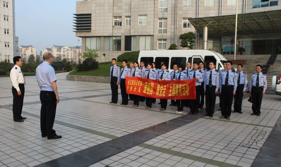 長(zhǎng)航瀘州公安開(kāi)展"愛(ài)祖國(guó)、跟黨走"主題教育活動(dòng)(圖1)