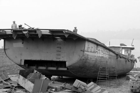四川省推進(jìn)長江干線船型標(biāo)準(zhǔn)化船舶拆解工作在瀘州啟動(dòng)