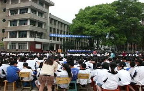 宜賓縣構(gòu)筑校園防護(hù)“天網(wǎng)”