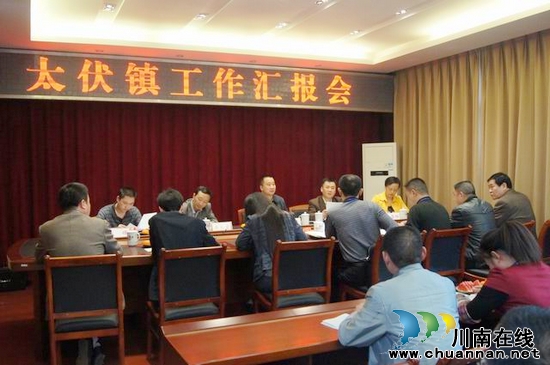 太伏鎮(zhèn)：瀘縣紀(jì)委書記李亮一行到太伏鎮(zhèn)調(diào)研(圖2)