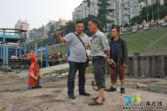 大山坪街道：用真情實感 打動河灘業(yè)主主動拆遷(圖1)