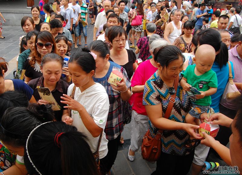 "中華名果"蓉城市民爭相品嘗(圖13)