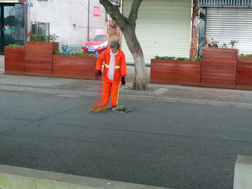 關注瀘州最美濱江路上那道“傷痕”（圖）(圖2)