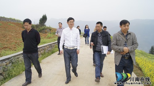 廣元市國土資源局考察古藺縣工礦廢棄地復(fù)墾利用項目(圖1)