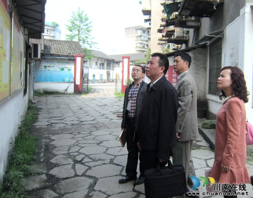 茜草街道：督導(dǎo)社區(qū)群眾路線教育實踐活動工作(圖1)