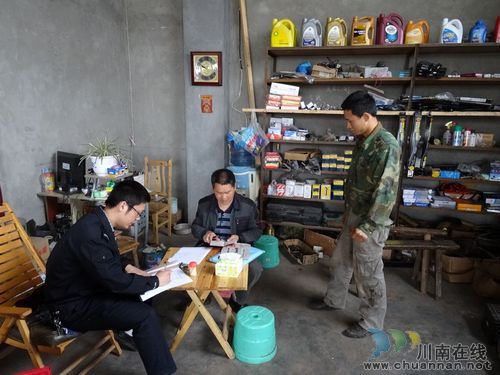 潮河鎮(zhèn)：部門聯(lián)合集中開展維修個體專項檢查活動(圖1)
