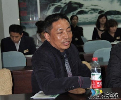 瀘州市殯儀館召開(kāi)“給天堂親朋一封信”獲獎(jiǎng)座談會(huì)(圖4)
