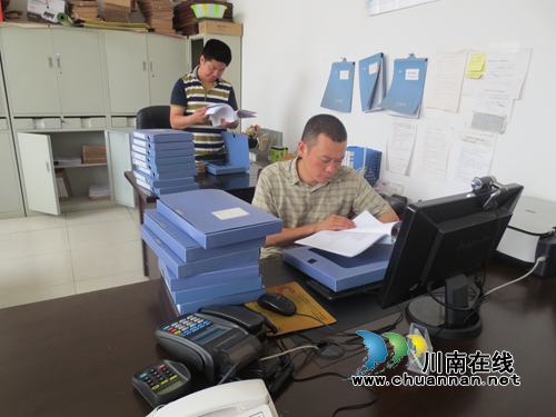 瀘縣嘉明鎮(zhèn)開展貨運企業(yè)安全大檢查(圖1)