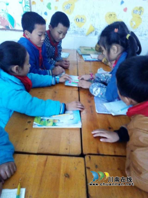 納溪鼓樓山小學扎實抓好數(shù)學教研活動(圖2)
