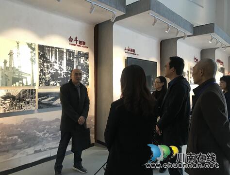 市委組織部副部長(zhǎng)鄭勇率隊(duì)到張壩街道調(diào)研黨建工作(圖2)