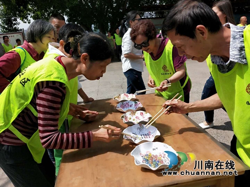 龍馬潭區(qū)羅漢街道臨江苑社區(qū)開展“五一”趣味比賽活動(dòng)(圖3)