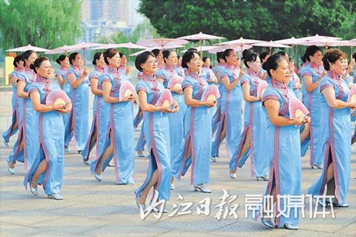 內江：老年大學模特秀 共祝祖國明天更美好(圖2)