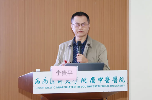 專家現(xiàn)場(chǎng)救“寶寶”，引來百人圍觀？(圖3)