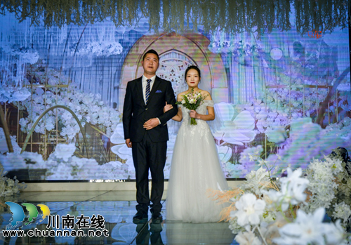 昕澤源夢(mèng)婚慶主題酒店婚禮堂首映式完美落幕(圖12)