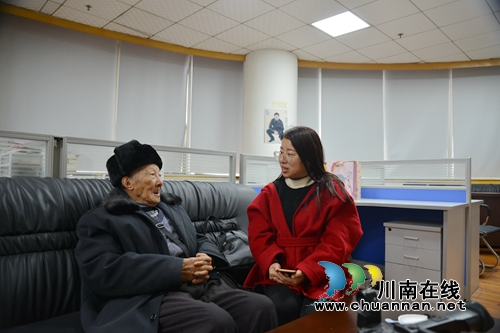 瀘州92歲“廣播爺爺” 電臺傳播黨的好聲音(圖5)