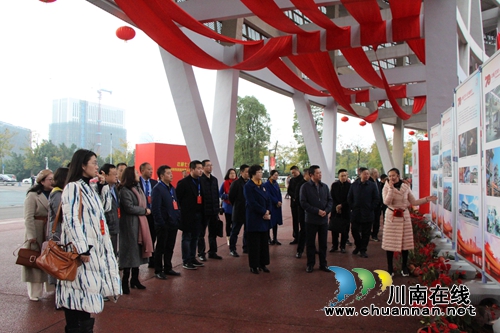 龍馬潭區(qū)紅星街道組織人大代表、政協(xié)委員開(kāi)展視察調(diào)研活動(dòng)(圖1)