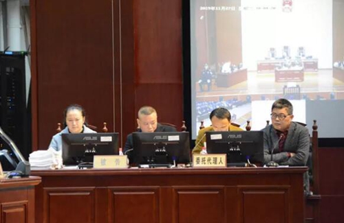 告官見官 瀘州74位行政機關領導干部現(xiàn)場學法(圖11)