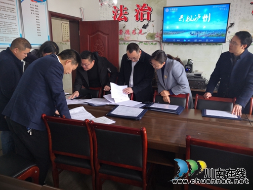 瀘縣縣委副書記張學彬到潮河鎮(zhèn)督導脫貧攻堅工作