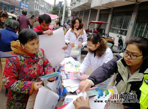 宜賓長興鎮(zhèn)：法治集市，帶你度過一個不一樣的國家憲法日