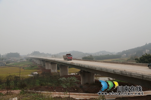 川南城際鐵路瀘縣至瀘州段準(zhǔn)備架梁啦！(圖5)