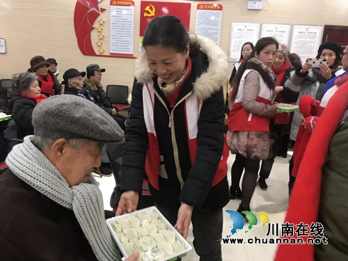 江陽區(qū)茜草街道匠心社區(qū)開展“巧手巧手包餃子，溫情暖人心”慶元旦活動(圖3)