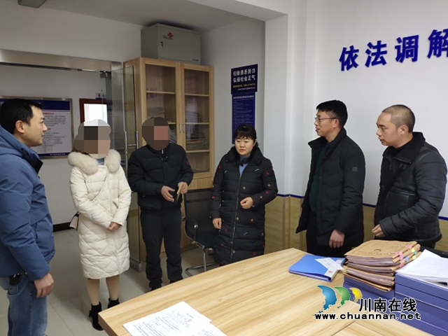 江陽區(qū)司法局慰問華陽街道困難社區(qū)服刑人員(圖1)
