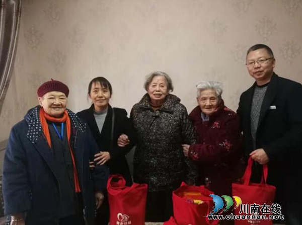 工行瀘州分行“敬老文化節(jié)”送溫暖，揚(yáng)美德(圖5)