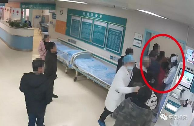 瀘州女子擾亂醫(yī)療秩序被拘 警方態(tài)度：依法打擊！(圖2)