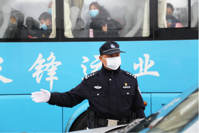 江陽區(qū)806個基層黨組織黨員投入疫情防控“阻擊戰(zhàn)”(圖5)