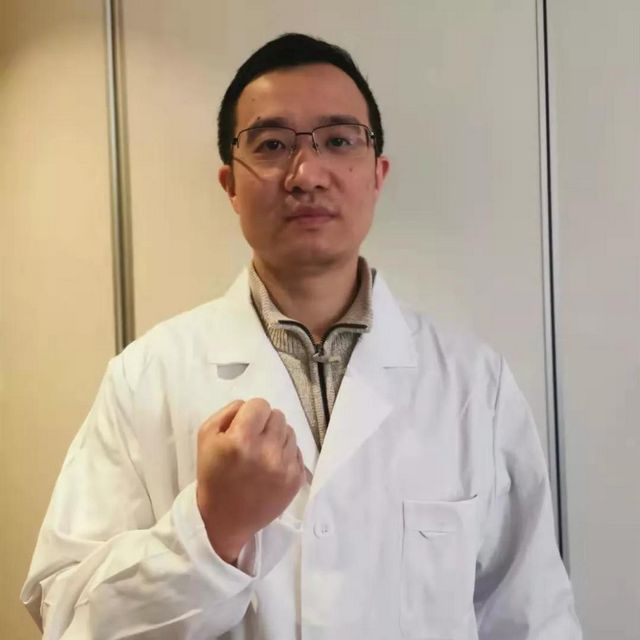 西南醫(yī)大附院支援武漢醫(yī)療隊(duì)第一個(gè)夜班，迎難而上是勇者！