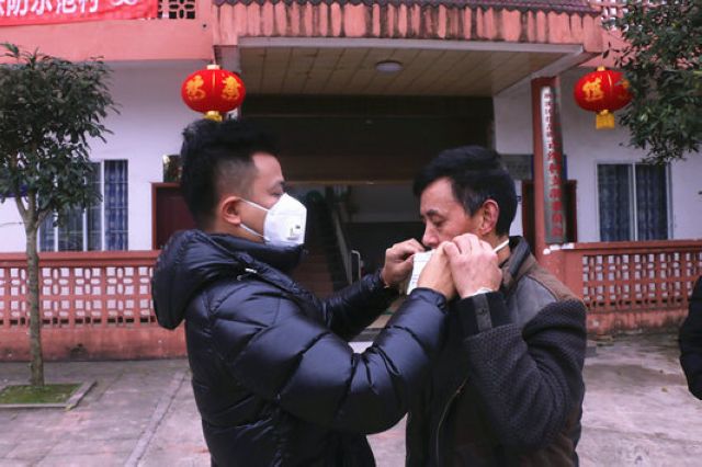 納溪區(qū)打古鎮(zhèn)：特聘村主任連夜驅(qū)車700里只為送口罩