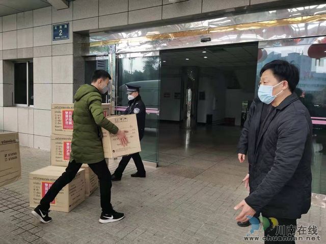 瀘縣企業(yè)捐贈(zèng)1萬(wàn)只口罩助力戰(zhàn)疫情(圖3)