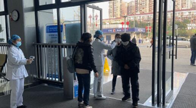 全力以赴！直擊疫情下的瀘州市人民醫(yī)院(圖2)
