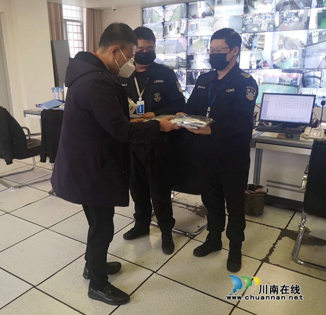 四川融通安防集團(tuán)1800個(gè)防護(hù)口罩配發(fā)一線