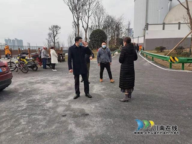 靳地勝到龍馬潭區(qū)羅漢街道督導疫情防控工作(圖2)