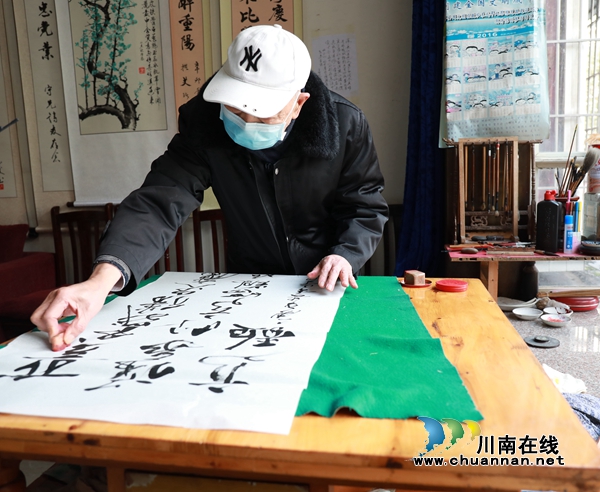 龍馬潭90歲老黨員連夜創(chuàng)作快板：讓抗疫知識(shí)傳遍千家萬(wàn)戶（附視頻）(圖2)