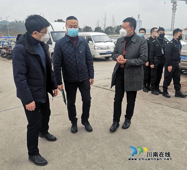 劉剛督導(dǎo)四川融通安防集團(tuán)防疫工作慰問一線防控人員(圖2)