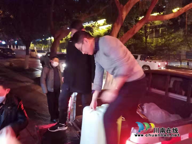 全力以赴！江陽區(qū)住建局積極行動(dòng) 堅(jiān)決打贏疫情防控阻擊戰(zhàn)
