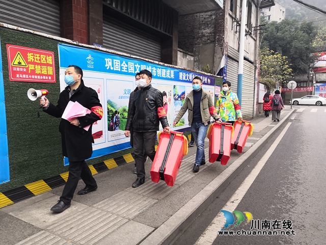 龍馬潭區(qū)小市街道：退休黨員社區(qū)“上崗”，面對疫情勇敢“逆行”(圖1)