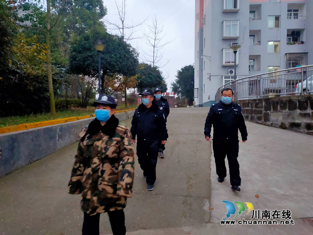 筑牢疫情“防火墻”——建校安保全力守護校園安全(圖6)