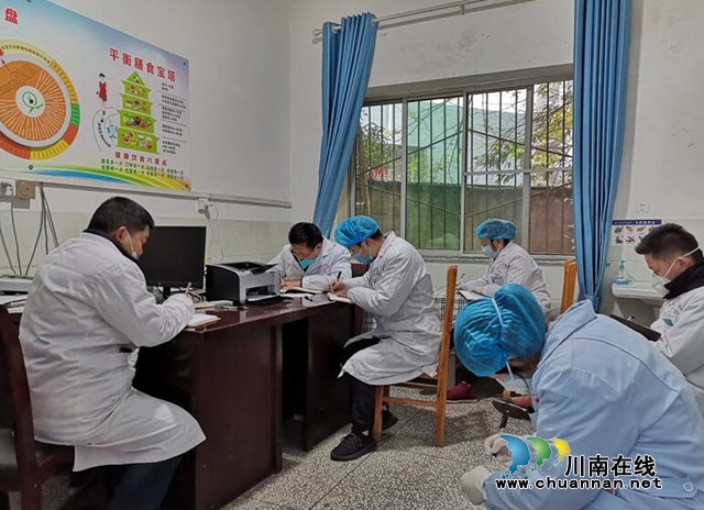 納溪區(qū)天仙鎮(zhèn)衛(wèi)生院院長陳洪永:我是黨員，我的崗位在防控一線