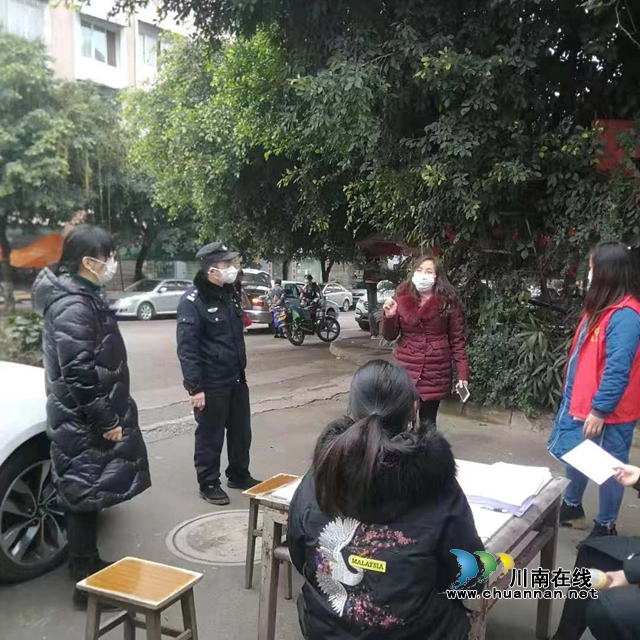江陽區(qū)人大代表抗擊疫情一線(圖2)